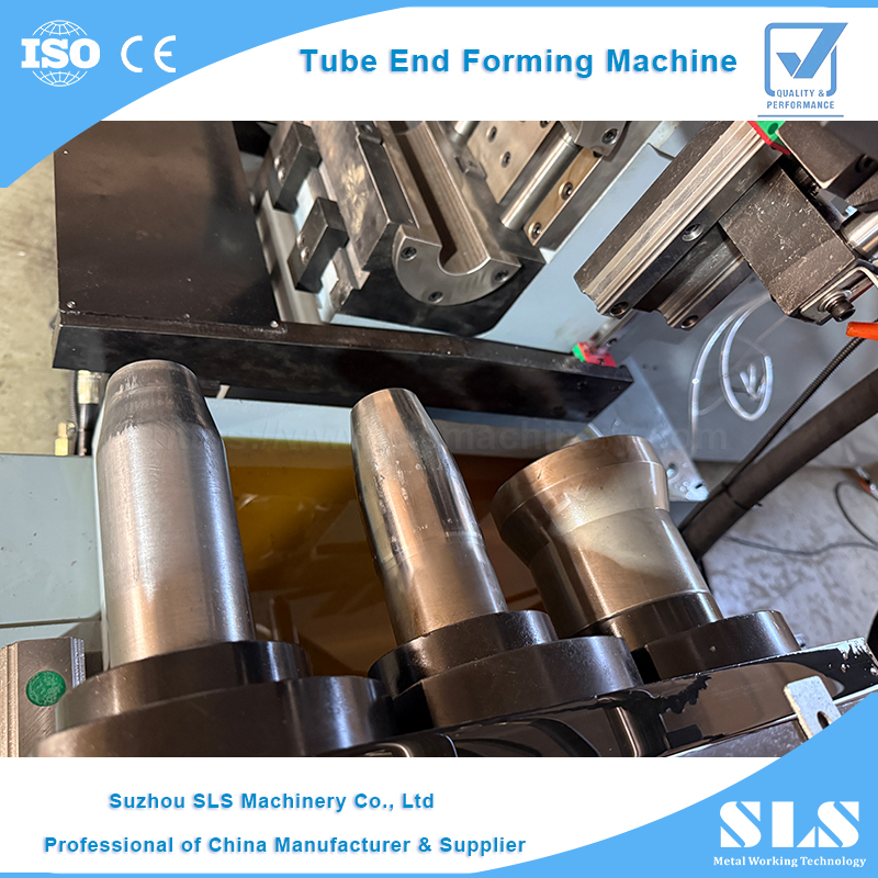 Máy tạo hình đầu ống đôi CNC hoàn toàn tự động 3 trạm cho phụ kiện đường ống ô tô | Máy móc SLS